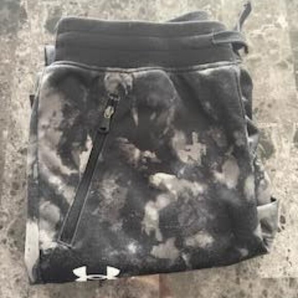 Under Armour Rival Fleece Camo Joggers – Boys Youth Medium Color Gray /Black - Picture 9 of 9